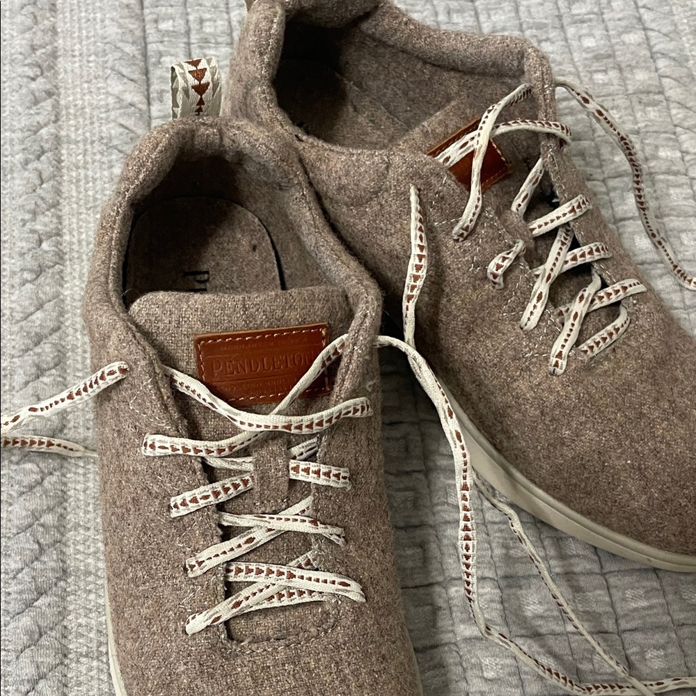 Pendleton Women’s Tan Wool Sneakers Style PWS20L06-059